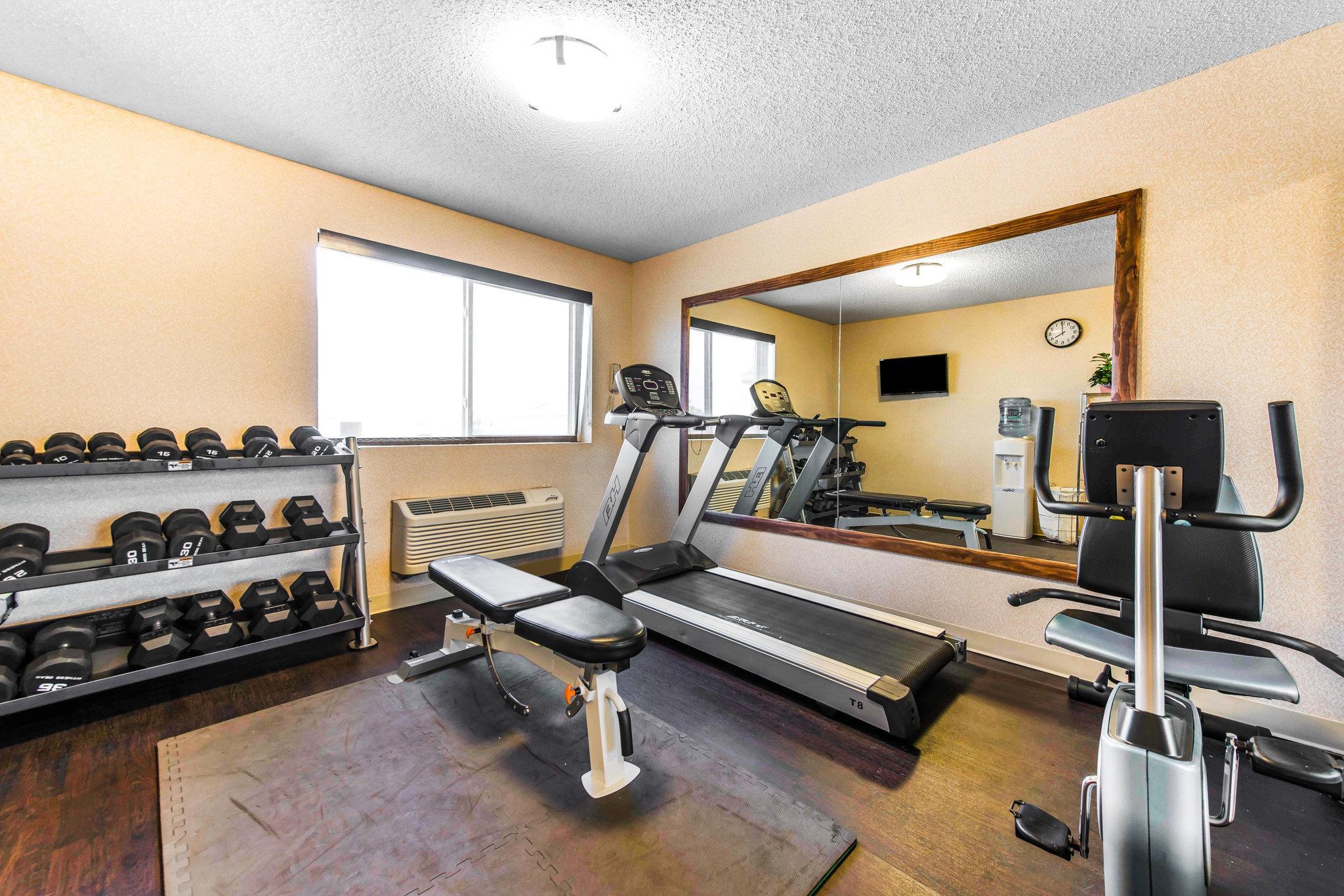 Comfort Inn & Suites Hays I-70 Buitenkant foto
